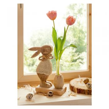 Hase aus Holz mit Vase